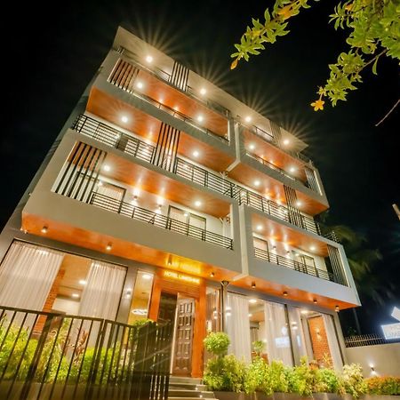 Limeshine - Airport Transit Hotels & Residences Katunayaka Exterior foto