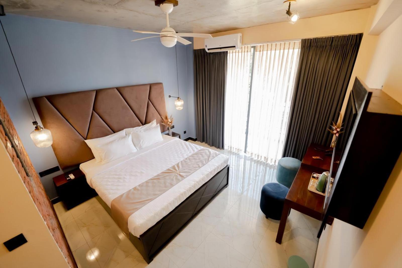 Limeshine - Airport Transit Hotels & Residences Katunayaka Exterior foto